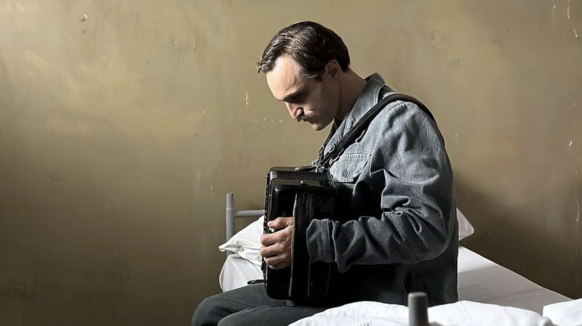 Franz Rogowski betört in "Lubo" im Wettbewerb