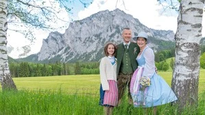 Stefanie Moik und Richard Treutler, mit Tochter Stephanie