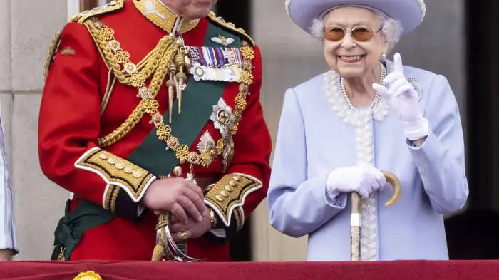 Charles (73) wurde mit dem Tod seiner Mutter König. Die formelle Proklamierung zum Monarchen erfolgt aber durch einen eigens dafür eingesetzten Rat, der am Samstag im St. James's Palace in London zusammenkommt.