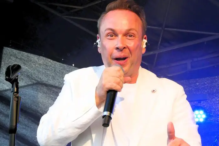 Den Abschluss und das Abendprogramm des „Pfingstsunnti“ bestritt die Unterhaltungsband „Vorxjohahr“ und Schlagersänger Oliver Haidt.