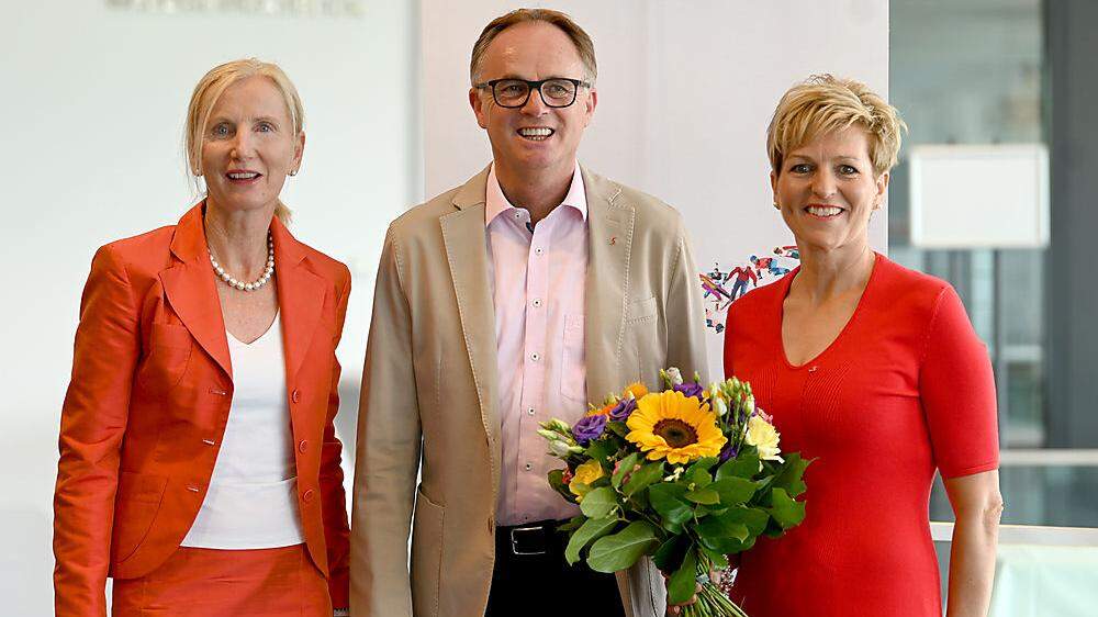 ÖSV-Präsident Karl Schmidhofer mit den beiden Vize-Präsidentinnen Roswitha Stadlober und Claudia Strobl-Traninger