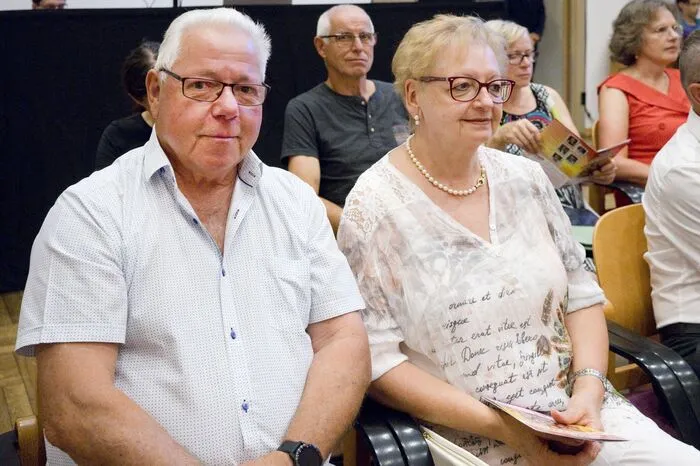 Vom prall gefüllten Zuschauerraum gab es laufend stürmischen Beifall.