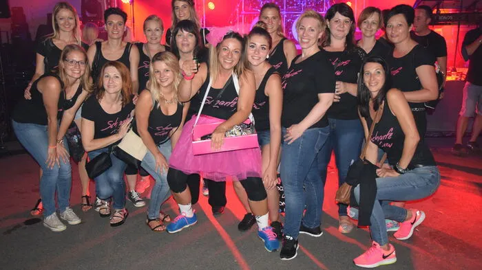 Seit Jahrzehnten ist das Feldbacher Kasernenfest eine lieb gewonnene Tradition - Generationen von Jugendlichen und junge Gebliebenen tanzten bereits rund um die Kaserne durch die Nacht.