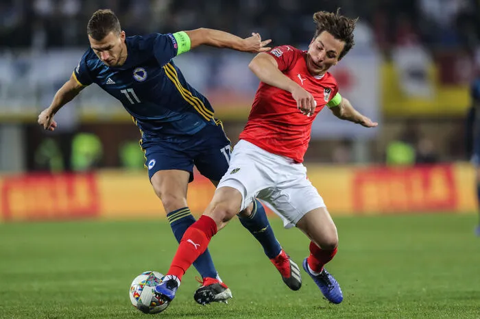 Julian Baumgartlinger: 4 Die Rückkehr des Kapitäns erwies sich als äußerst bedeutsam. Spielte gut wie eh und je. War im Zweikampf vorbildhaft und imponierte auch im Vorwärtsgang mit beeindruckender Ruhe am Ball.