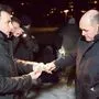 Wahlkampf-Razzia im Park: Bürgermeister Nagl und Innenminister Sobotka.