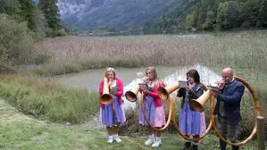 Rund um den Leopoldsteinersee in Eisenerz fand das 25. Weisen- und Echobläsertreffen statt