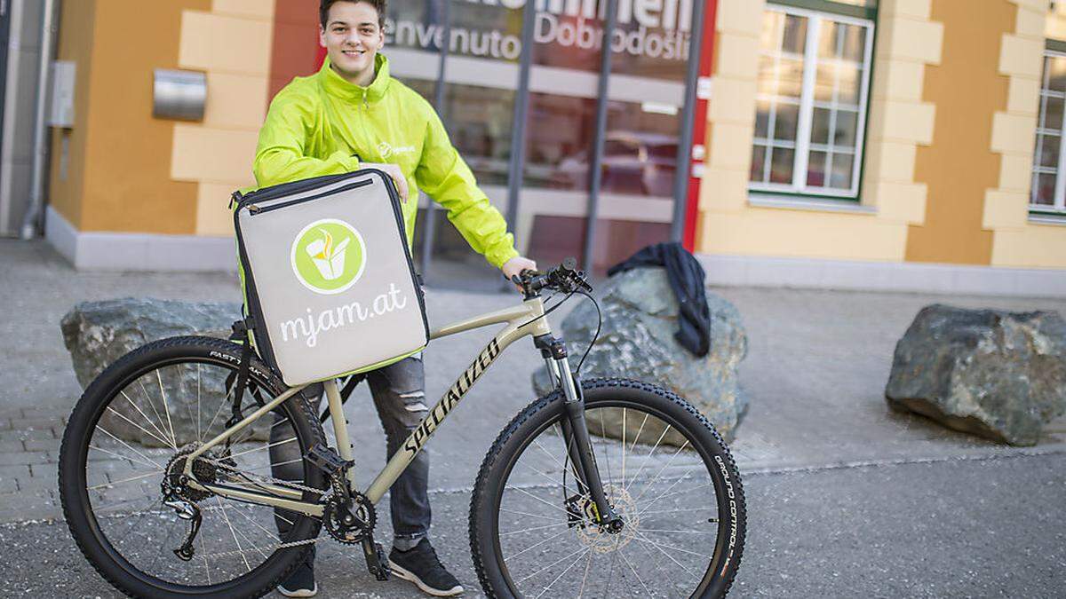 Ignat Shchartsov ist einer von rund 20 Rad-Kellnern