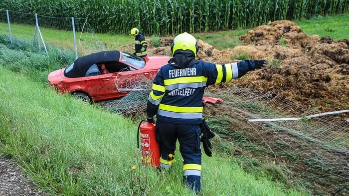 Zu einem Verkehrsunfall auf der Murtal Schnellstraße mussten Sonntagfrüh 16 Mann der Feuerwehr Knittelfeld ausrücken.