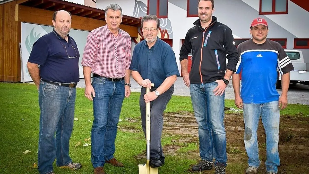 Am Donnerstag erfolgte der Spatenstich für den Zubau der Feuerwehr Mooskirchen