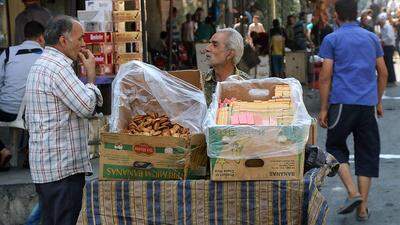 Fliegender Händler in Aleppo: Drei Stunden Feuerpause reichen für den Nachschub nicht aus