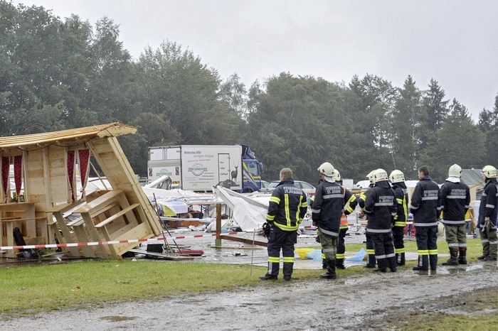 Durch herabfallende Gerüstteile waren ein 28-Jähriger und eine 19-Jährige getötet worden.