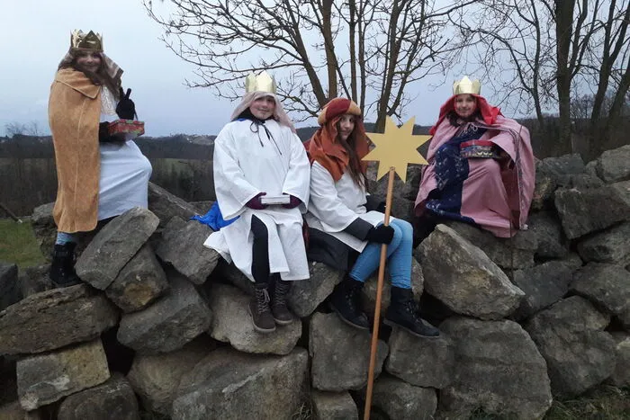 In Jamm (Gemeinde St. Anna am Aigen) legten die Sternsinger vor der Kamera von Anna Puff eine kurze Pause ein