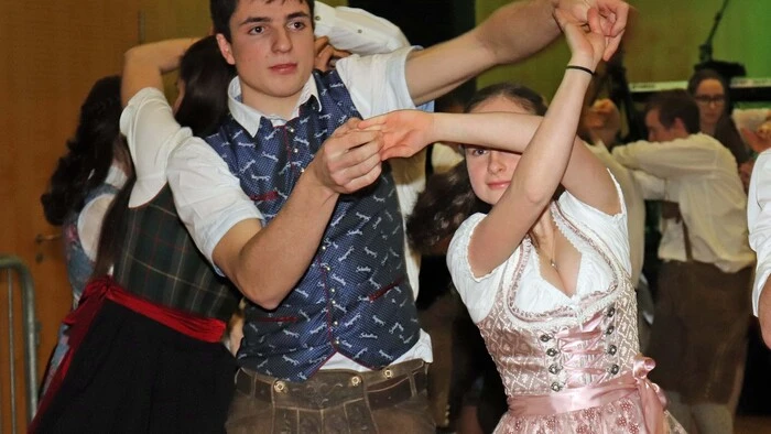 Der Lavanttaler Bezirksbauernball im Kuss in Wolfsberg begann stilvoll. Die Eröffnung, bestens einstudiert von Philipp Hipfl, stimmte rundum.