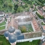 In einem Livestream überträgt die Feuerwehr Pöllau einen Brandeinsatz im Schloss Pöllau