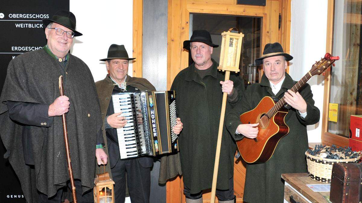 „Die Ausseer“ beim Hirtensingen am Ödensee