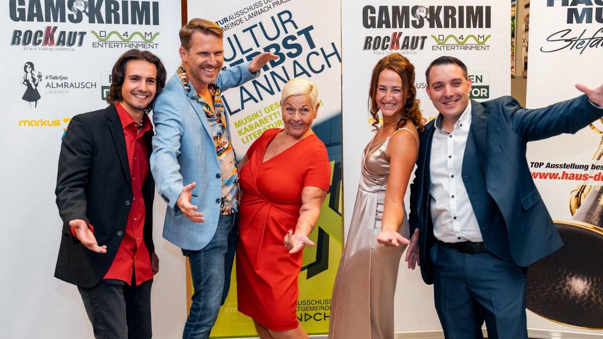 Das Team vom Gamskrimi lud zur Premiere: Manuel Reinbacher, Andreas Ortner, Jazz Gitti, Nina Katharina und Johannes Strunz alias John Pebblestone