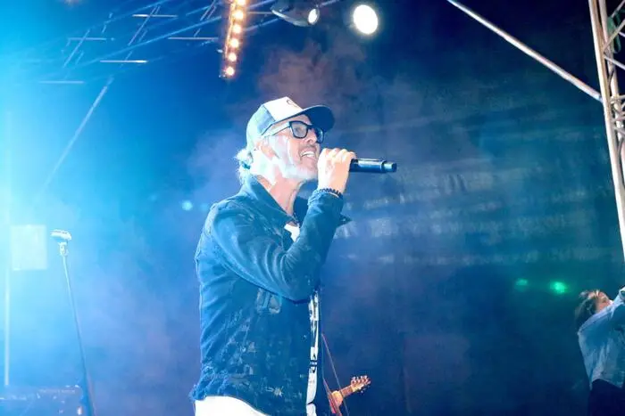 Heuer umso mehr, sorgte doch am Samstag die Top-Band „Meilenstein“ mit Frontman Heli für Superstimmung. 