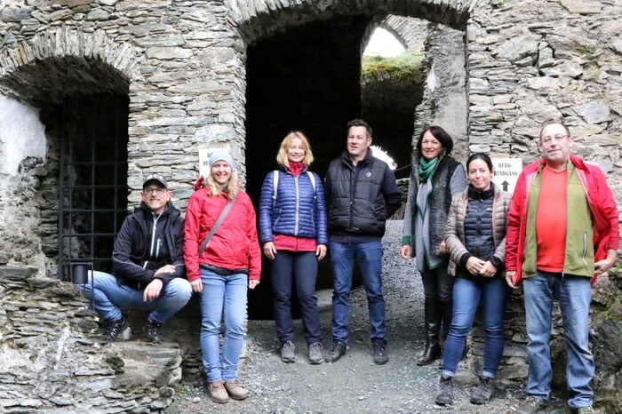Dutzende Besucher hatten sich anlässlich der Eröffnung am Samstagvormittag auf der Burgruine Liebenfels eingefunden. 
