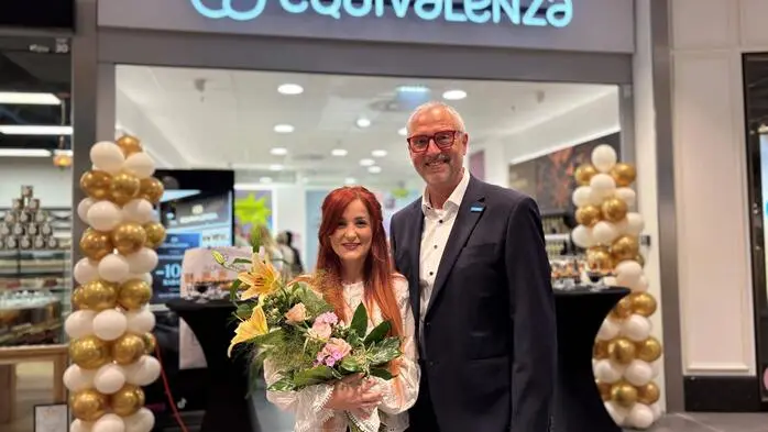 Citypark-Centermanager Richard Oswald gratulierte Filialleiterin Mariam Karapetyan zur Eröffnung