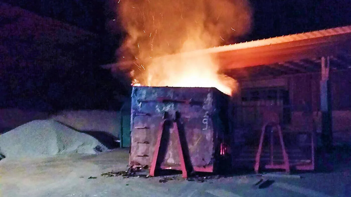 Containerbrand in Markt Hartmannsdorf