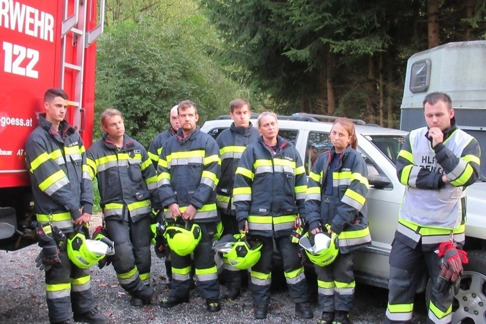 Die Pferdesanitäter Lisa Spitzer und Michael Berschl haben den beiden Feuerwehren diese Übung ermöglicht.