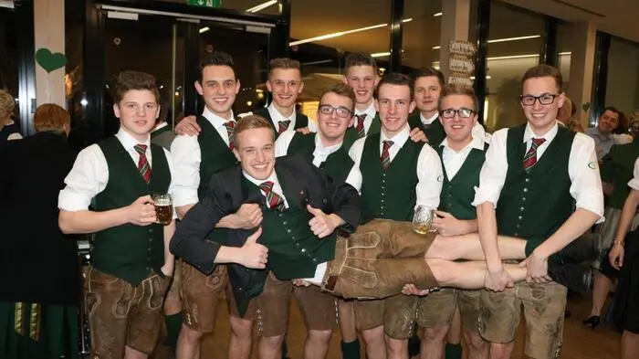 Die Landjugend St. Margarethen an der Raab begrüßte die Besucher bereits beim Betreten der Halle. Gemeinsam mit dem örtlichen Bauernbund organisierten sie den Landball zum bereits siebten Mal.
