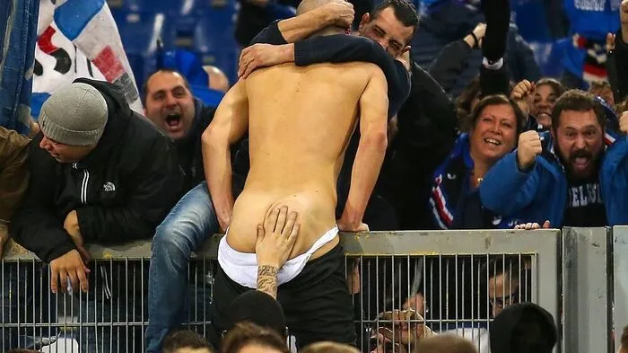 Riccardo Saponara wird von den eigenen Fans gefeiert