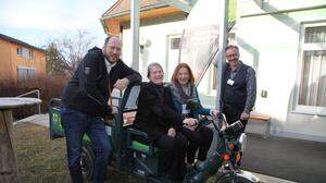 Unterwegs für das Humusaufbauprojekt: Thomas Teubl, Helga Kromp-Kolb, Simone Schmiedtbauer und Gerald Hirt