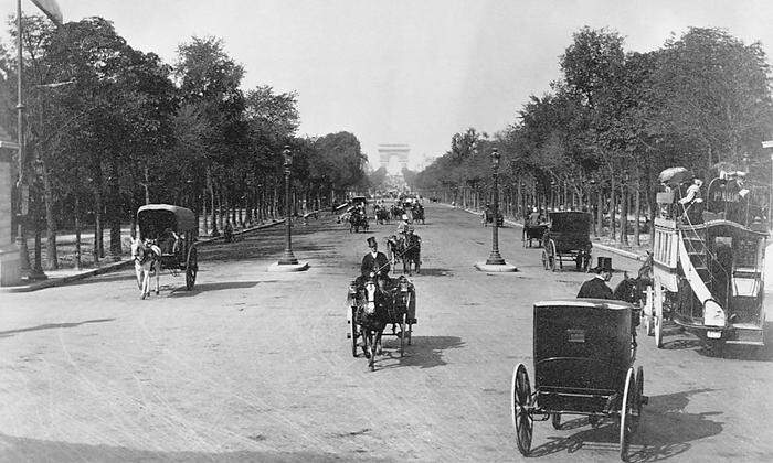 Die Champs-Élysées im Jahr 1900