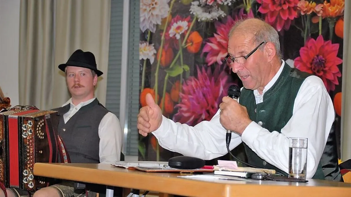 Ernst Zwanzleitner beim Vorlesen