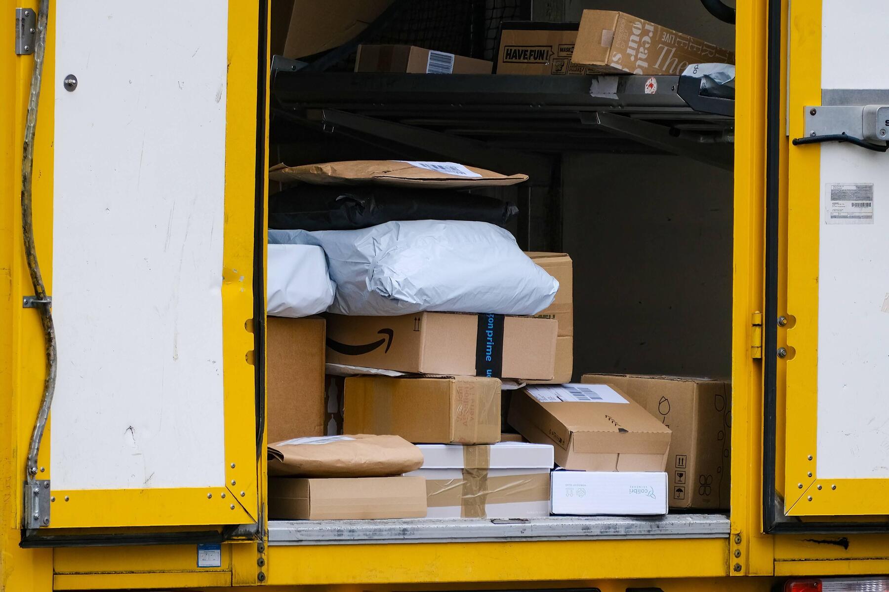 Händler protestieren: „Paketsteuer manövriert Österreich in 
