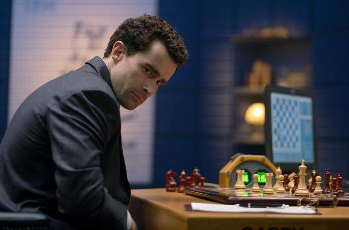 Christian Cooke als Kasparov in „Rematch“