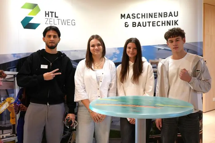 Erstmals konnte man auch die neugestalteten Räumlichkeiten der Schule nach dem Umbau sehen.