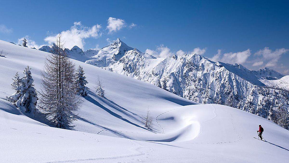 Sonnige Ausblicke auf das winterliche Ennstal