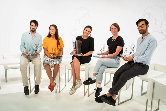 Die Runde der Preisträger: Leander Fischer, Ronya Othmann, Birgit Birnbacher, Julia Jost, Yannic Han Biao Federer