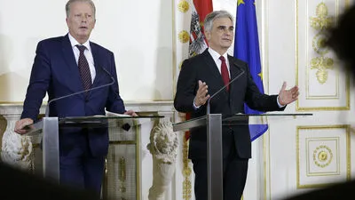 Kanzler Werner Faymann und Vize Reinhold Mitterlehner sind zufrieden, wenn auch nicht euphorisch über das Verhandlungsergebnis