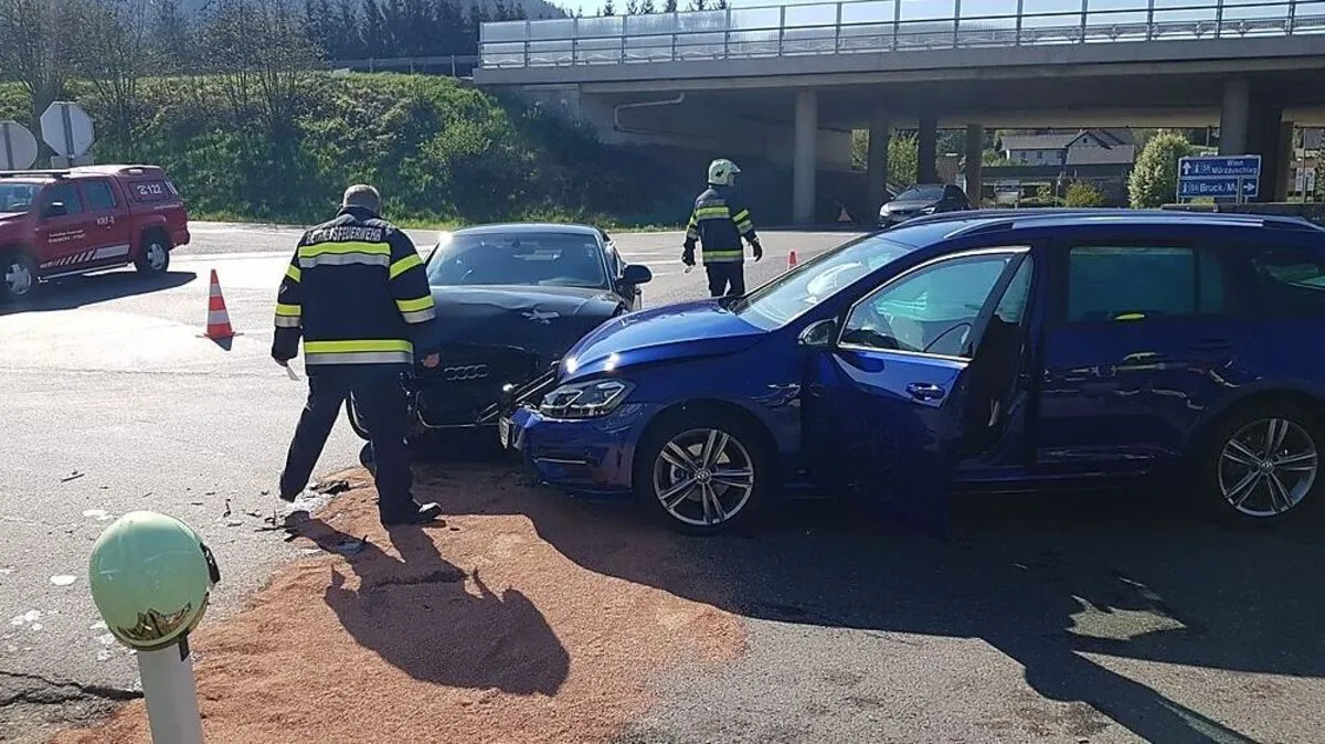 Die Feuerwehr sicherte die Unfallstelle ab