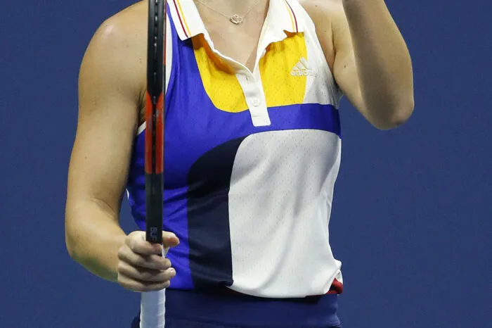 Auch die Rumänin Simona Halep tritt in dem vom "Happy"-Sänger designten Outfit an. 