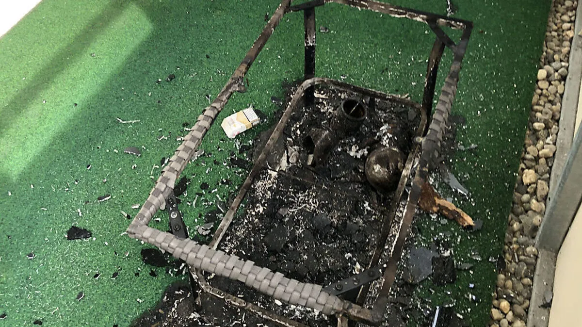 Der Tisch wurde ein Raub der Flammen