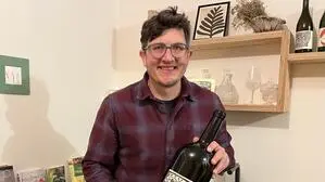 Josef Krenn von Krenn 49 in Edelsbach führte durch seinen Keller und schenkte seine Bio-Weine aus