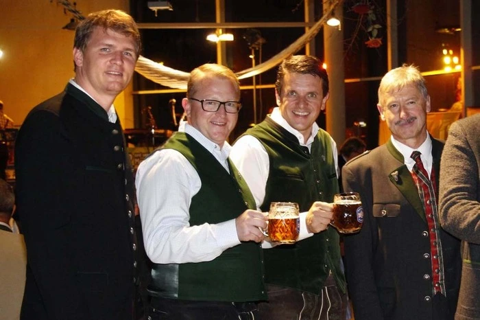 ...aus dem Nachbarbezirk Jennersdorf Landtagsabgeordneter Bernhard Hirczy und Bezirkshauptmann Hermann Prem.