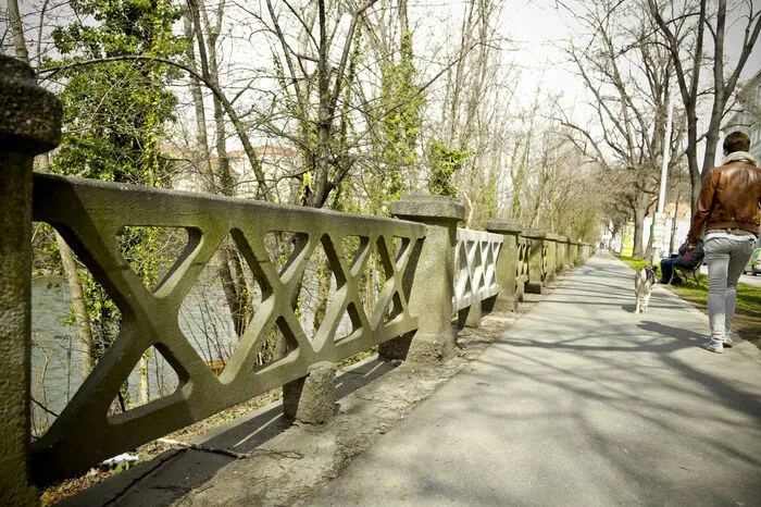 Dasselbe gilt für den Murzaun - das Geländer aus Beton entlang der Mur, das vom Augarten weg bis zur Keplerbrücke reicht.