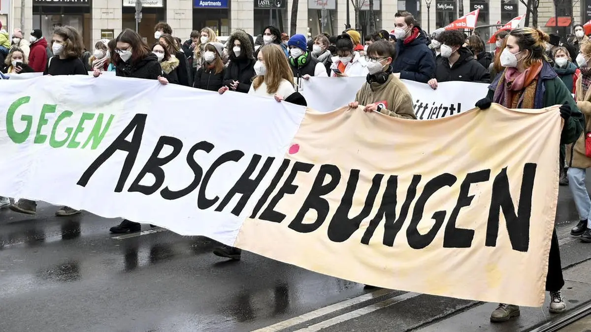 Schon Anfang Februar gab es Proteste gegen die Abschiebungen der Regierung