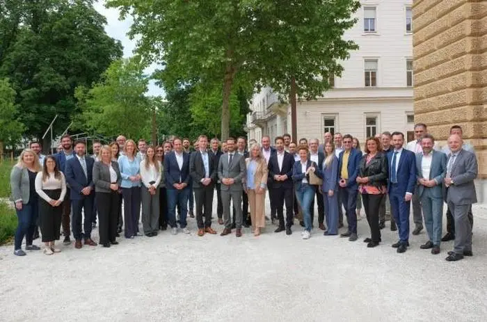 50 Experten aus Politik, Wirtschaft und Industrie tagten beim Wasserstoffgipfel in Klagenfurt