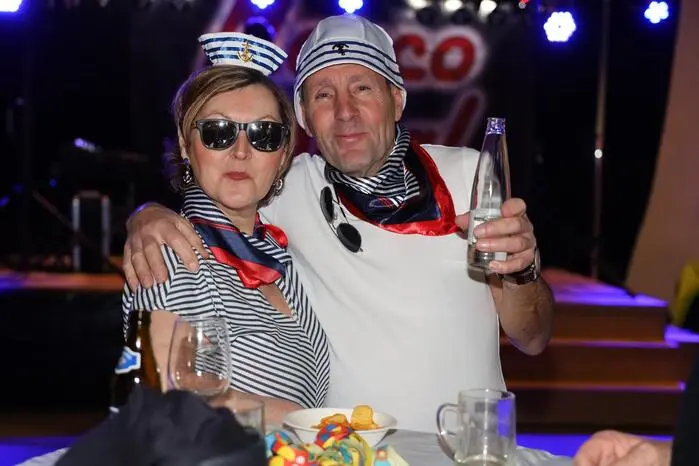 Für die Organisation des Maskenballs verantwortlich zeigten sich Sportvereinsobmann Heinrich Kager mit Renate Schöllauf und dem Sportlerteam