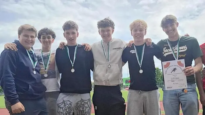 Für die Burschen der Oberstufe des BG/BRG Knittelfeld hat bei den Leichtathletik-Landesmeisterschaften der Vizemeistertitel herausgeschaut
