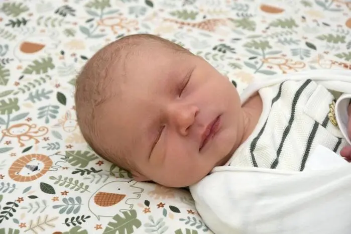 Am 8. August um 3.04 Uhr erblickte Mateo (3088 g, 52 cm) in seiner Heimatstadt Villach das Licht der Welt. Sehnsüchtigst erwartet wurde der kleine Sonnenschein von seiner großen Schwester Lara sowie von seinen überglücklichen Eltern Mara und Stjepan Grgic. 