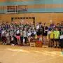 Begeisterte Kinder und Organisatoren beim Tischtennisturnier in Großlobming