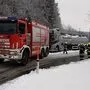 Die Feuerwehr musste den Gefahrguttransporter bergen