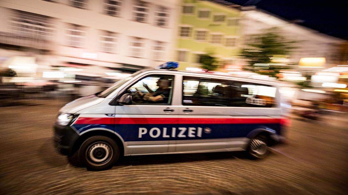 Bei nächtlichen Einsätzen stieß die steirische Polizei auf zwei Verletzte nach Streitereien